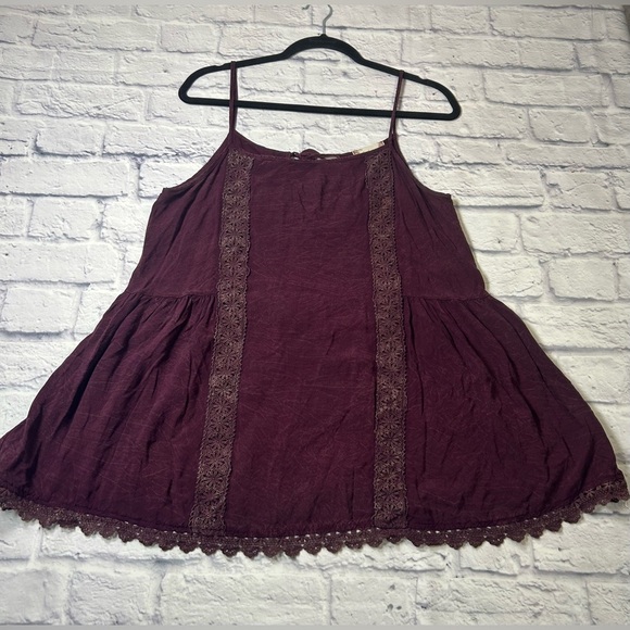 Altar'd State Plum Lace Flowy Camisole. Size Large. Layering. - Picture 3 of 8